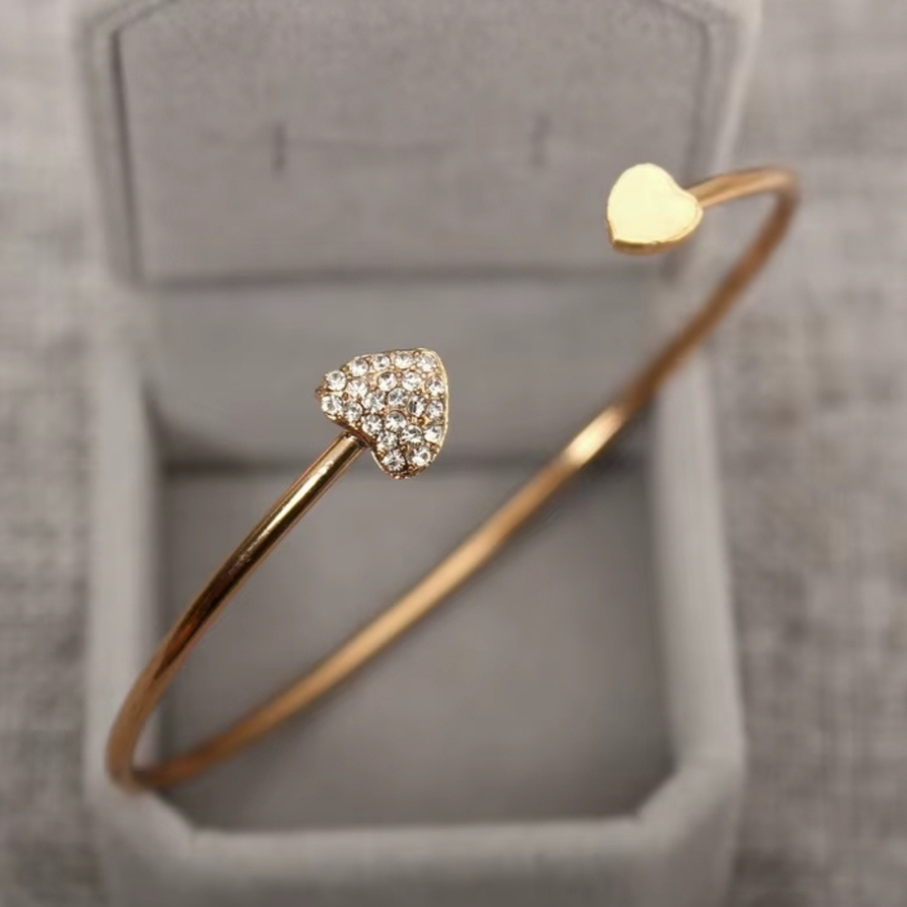 Rhinestone Heart Gold Bracelet